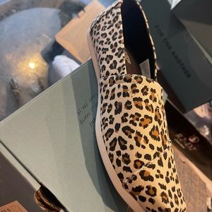 TOMS Classic Leopard Print Flats